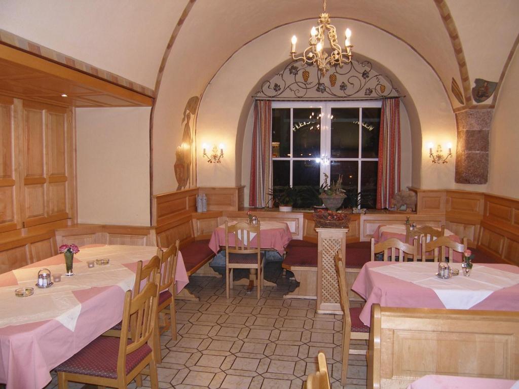 Gasthof Goldene Traube Hotel Голинг ан дер Залцах Екстериор снимка